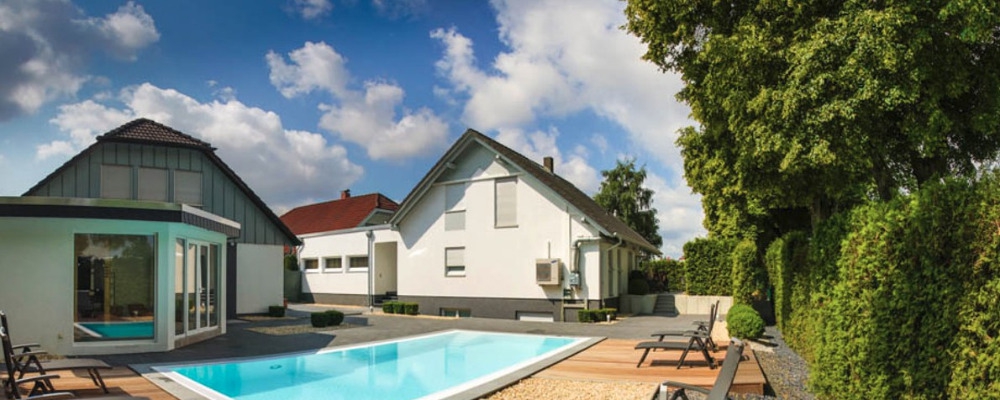 Freudenhaus Holzwickede/Dortmund (D) (1/7)
