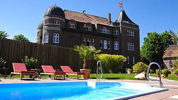 FKK Villa Hannover (D) (1/2)