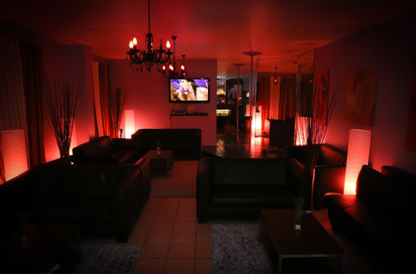 FKK Luder-Lounge Dortmund (D) (4/5)